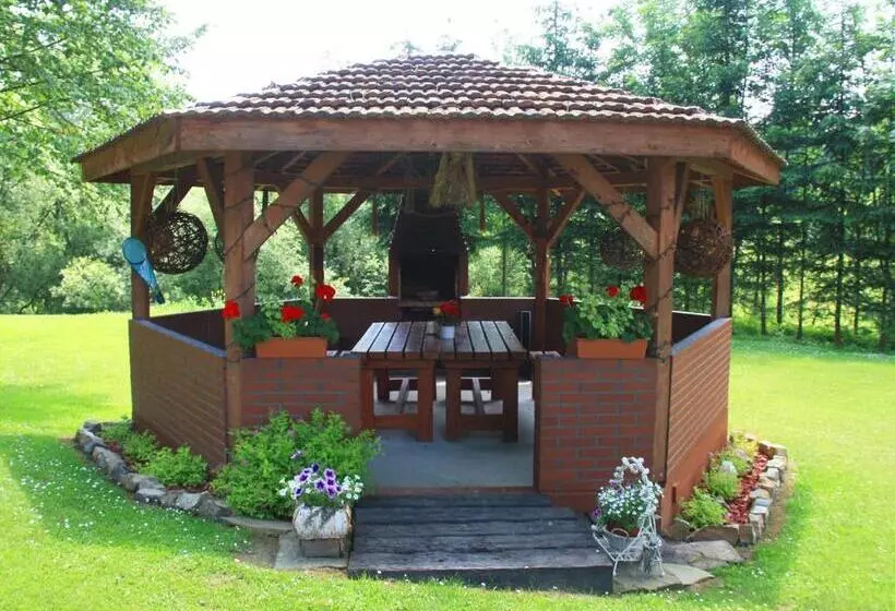 ホテル Leśny Dwór Bieszczady   Sauna I Gorąca Balia