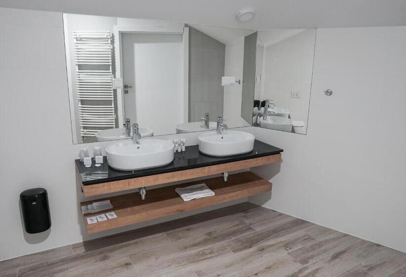 Отель Szklane Lniane