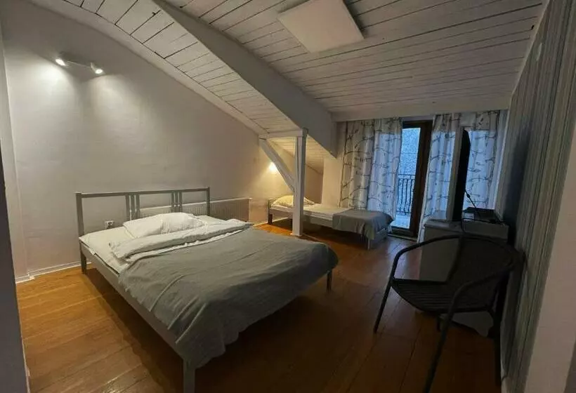 Katohostel