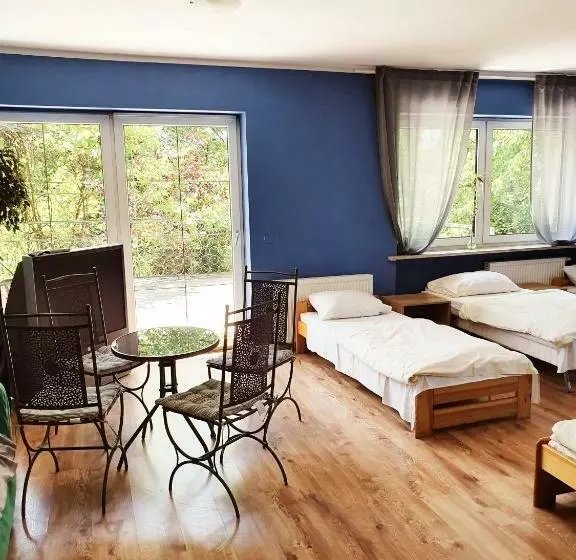 Katohostel