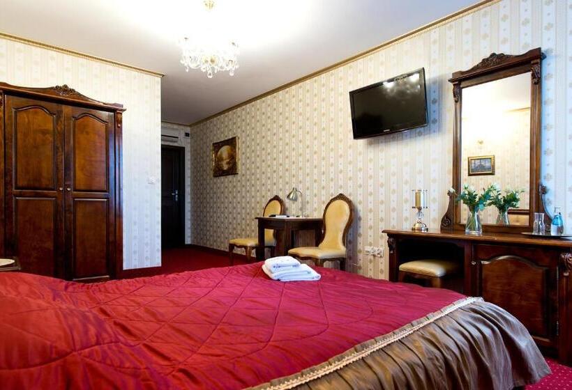 فندق صغير Campari