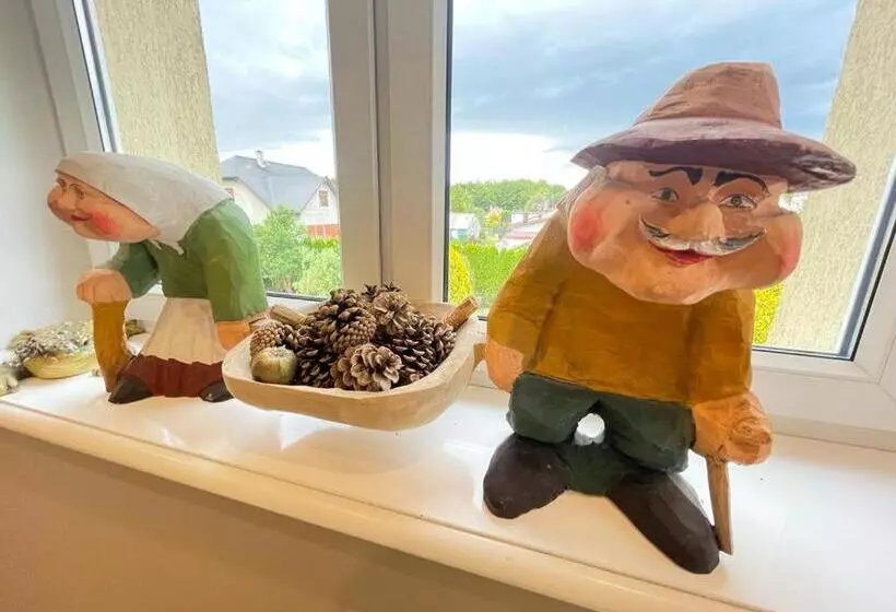 Retkeilymaja Villa Regina   Spokojna Okolica   100 Metrów Od Lasu