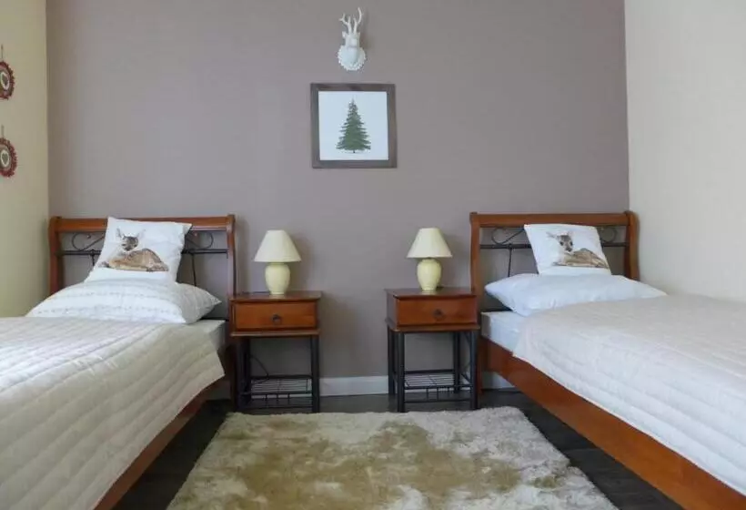 Aamiaismajoitus (B&B) Dom Gościnny Brama Sudecka