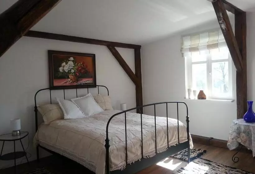 Aamiaismajoitus (B&B) Dom Gościnny Brama Sudecka