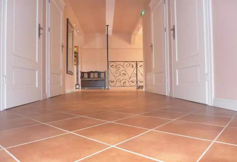 Aamiaismajoitus (B&B) Dom Gościnny Brama Sudecka