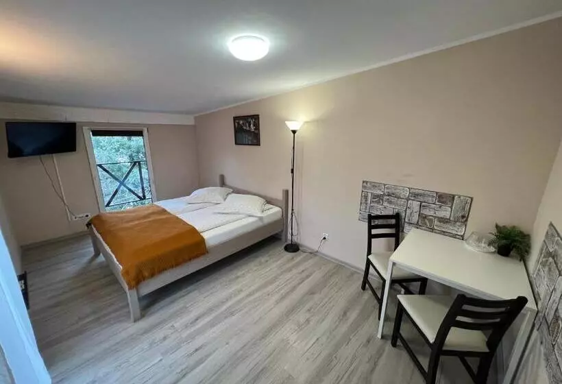 Aamiaismajoitus (B&B) Gościniec Pod Furą