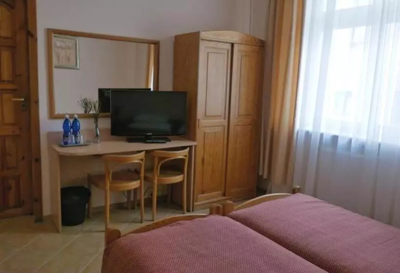 تختخواب و صبحانه Kamienica Sporting