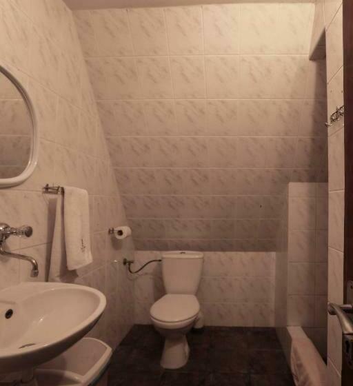 Bed and Breakfast Kirowy Gościniec