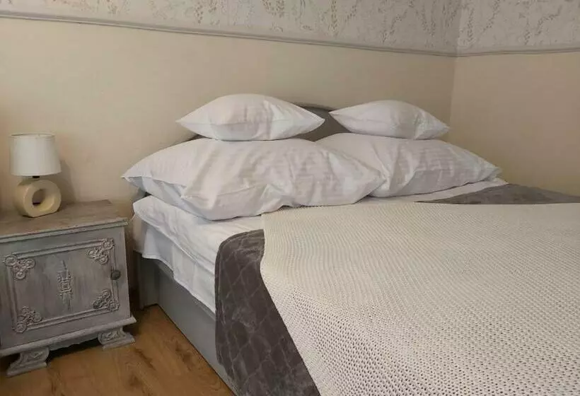 ベッドアンドブレックファースト Krakowska 39