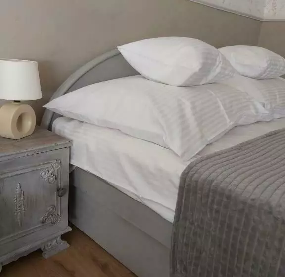 ベッドアンドブレックファースト Krakowska 39