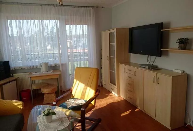 Aamiaismajoitus (B&B) Willa Sarenka