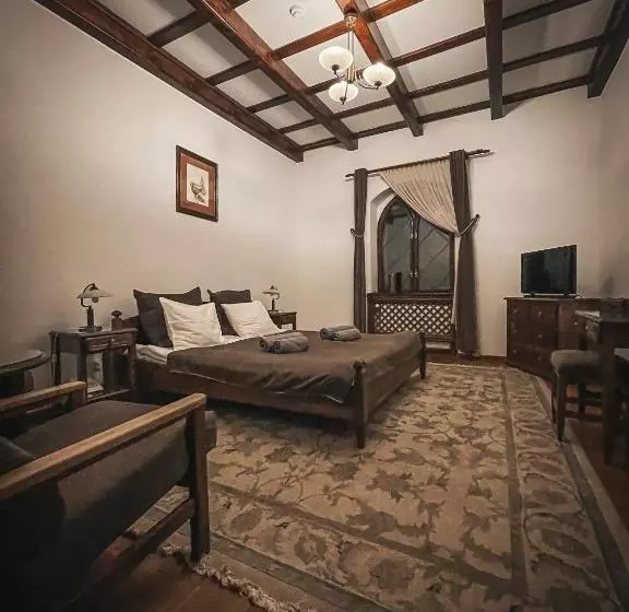 Aamiaismajoitus (B&B) Zamek Rzucewo