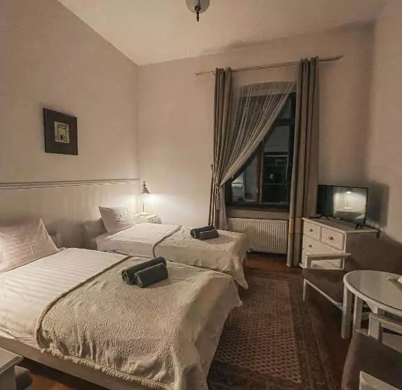 Aamiaismajoitus (B&B) Zamek Rzucewo