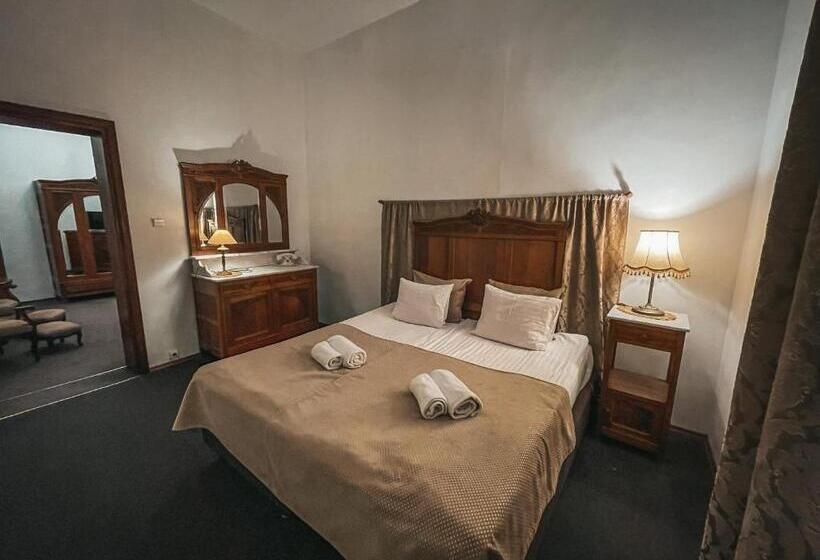 צימר Zamek Rzucewo