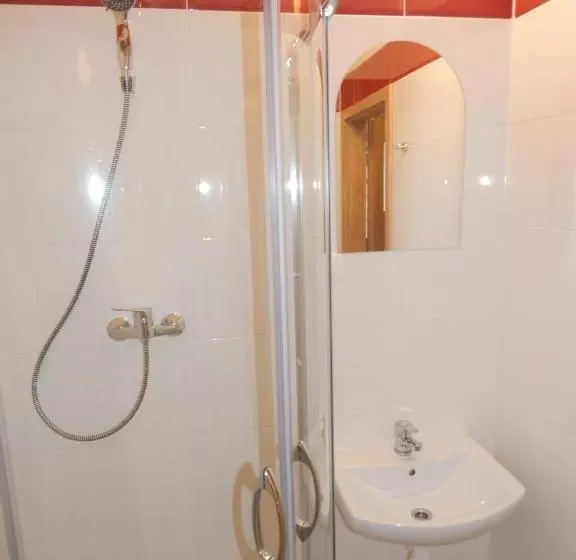 Hostel Wólka Kosowska Z Prywatnymi łazienkami