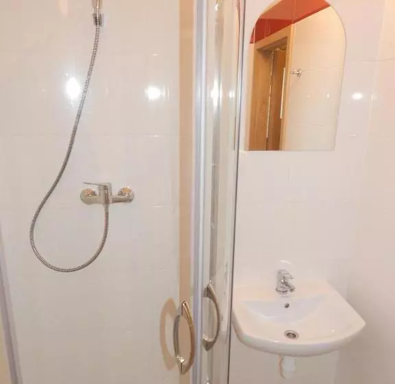 Hostel Wólka Kosowska Z Prywatnymi łazienkami