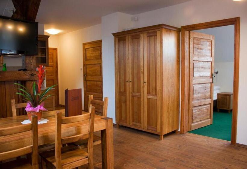 ホテル Folwark łękuk