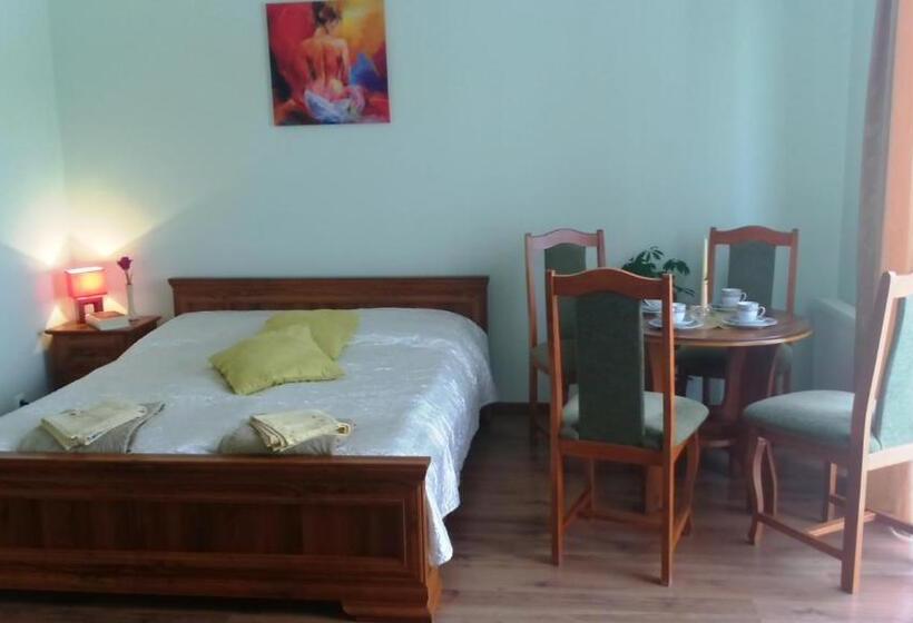 تختخواب و صبحانه Bakster