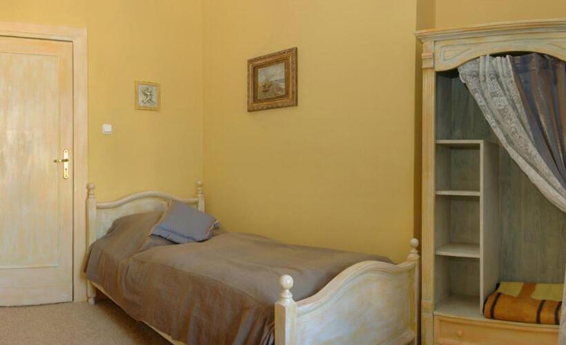 Bed and Breakfast Belle Epoque