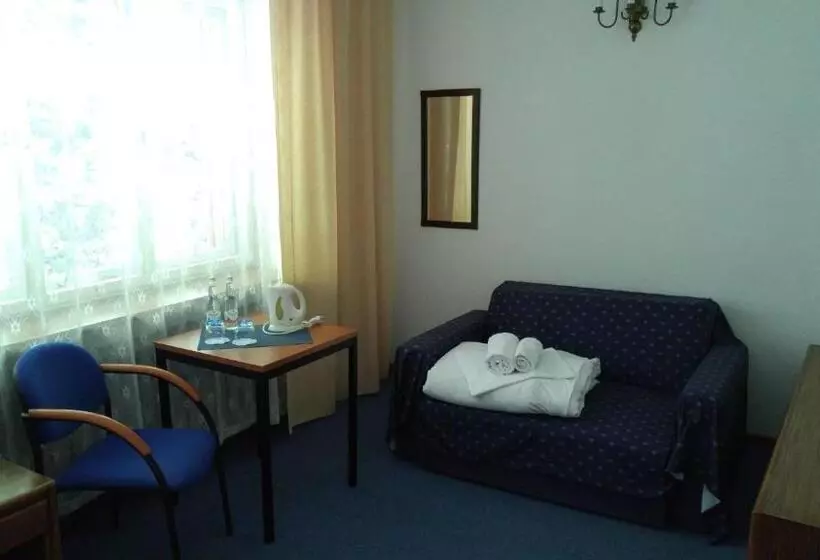 تختخواب و صبحانه Czerwony Dwór