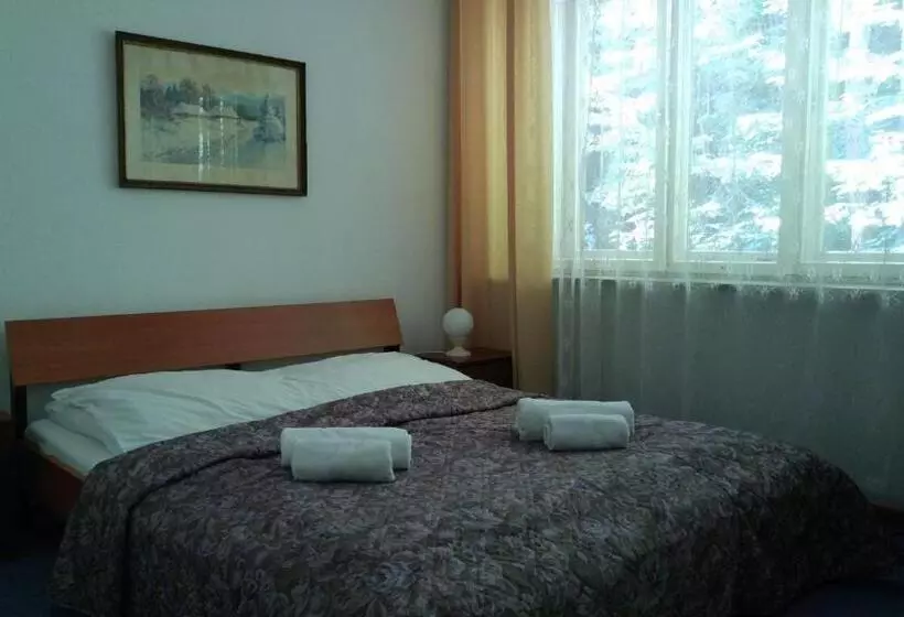 تختخواب و صبحانه Czerwony Dwór