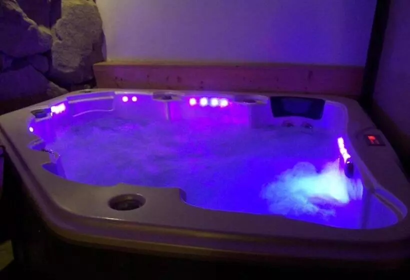 تختخواب و صبحانه Czerwony Dwór