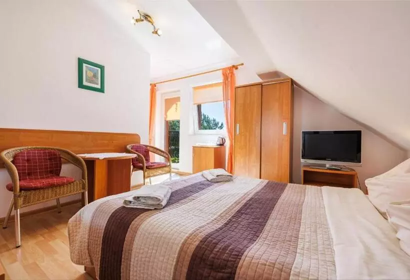 Aamiaismajoitus (B&B) Dom Gościnny Relax