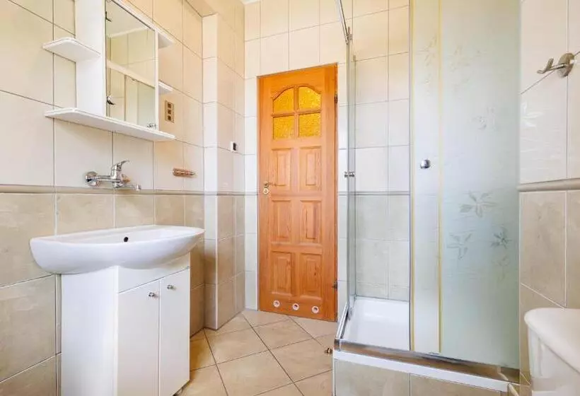 Aamiaismajoitus (B&B) Dom Gościnny Relax