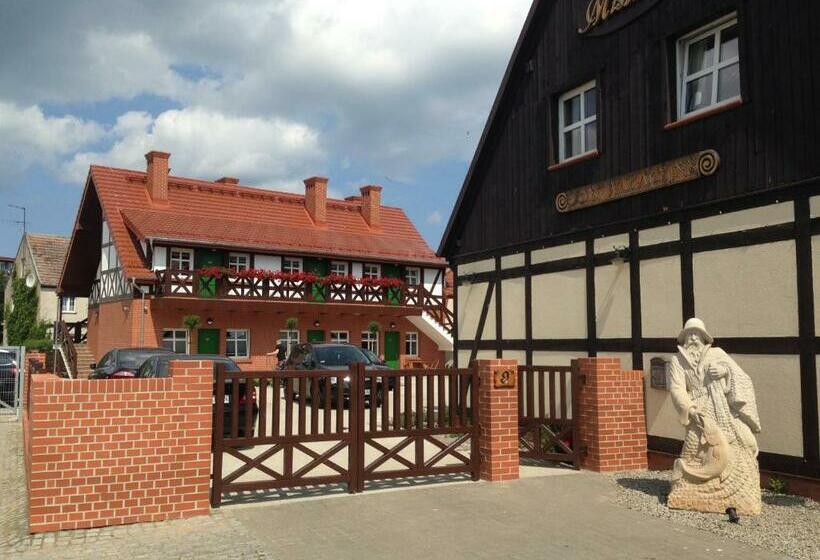 تختخواب و صبحانه Mistral Ustka