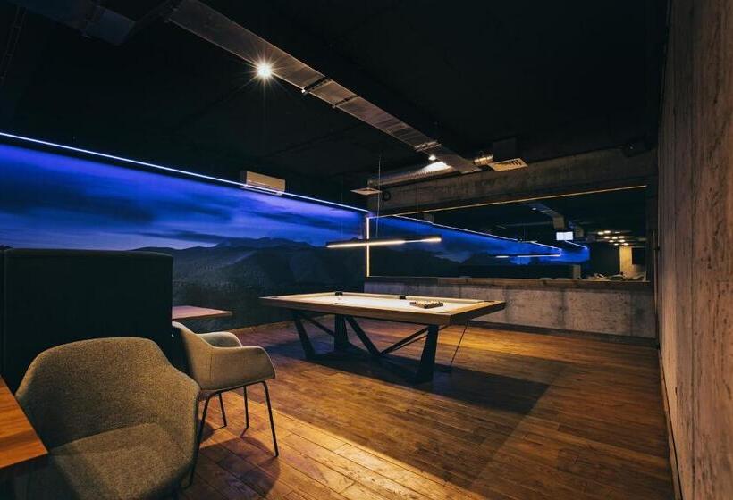 تختخواب و صبحانه Skalny