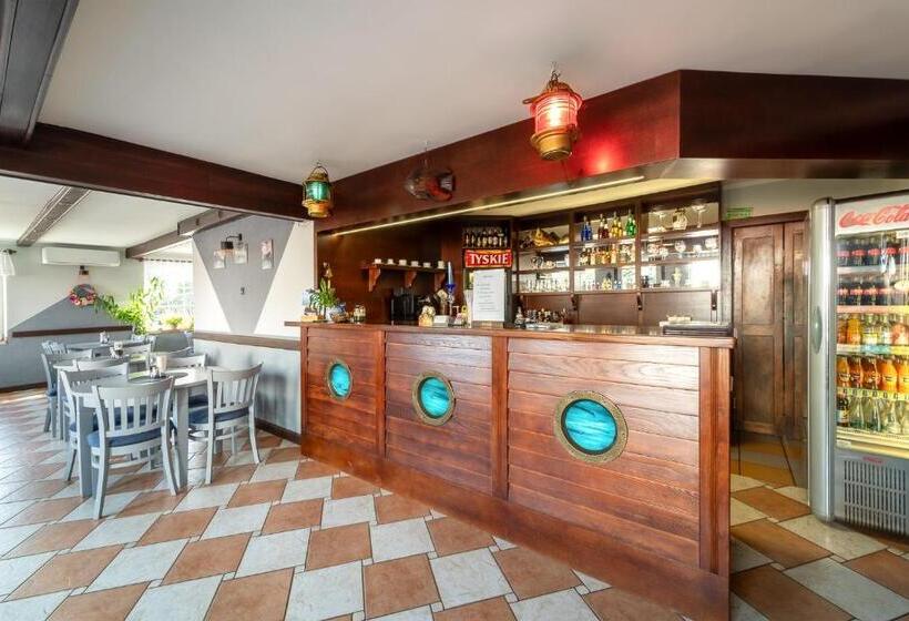 تختخواب و صبحانه Tawerna Cicha Przystań