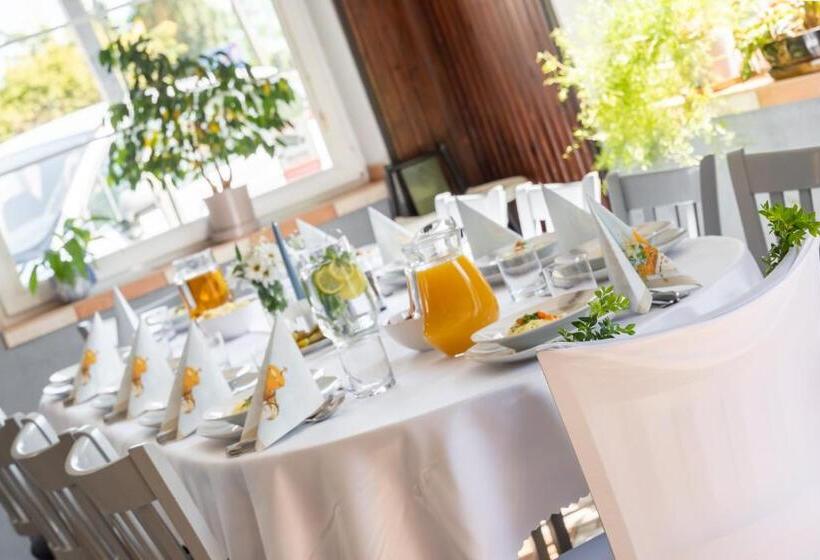 تختخواب و صبحانه Tawerna Cicha Przystań