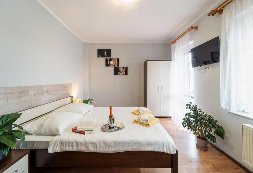 تختخواب و صبحانه Tawerna Cicha Przystań