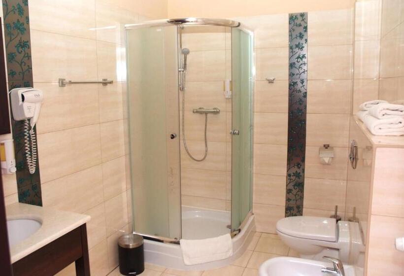 مبيت وإفطار Tenis Club