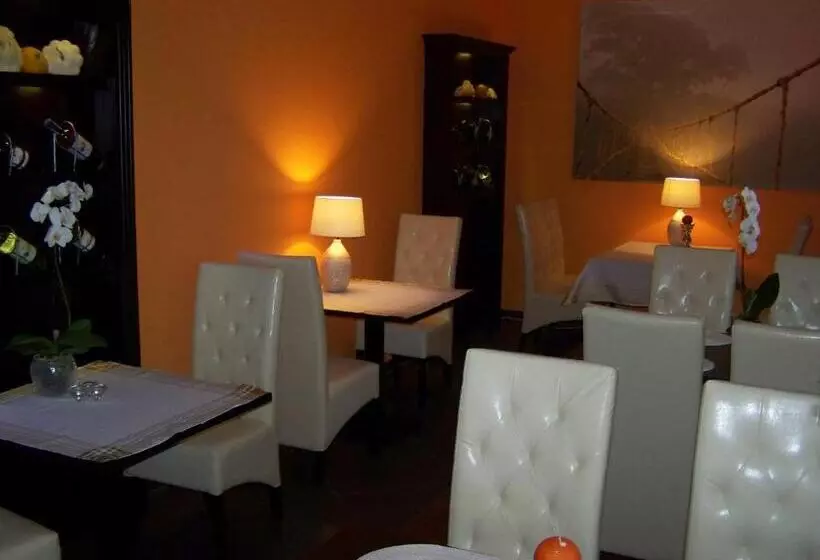 ベッドアンドブレックファースト Tenis Club