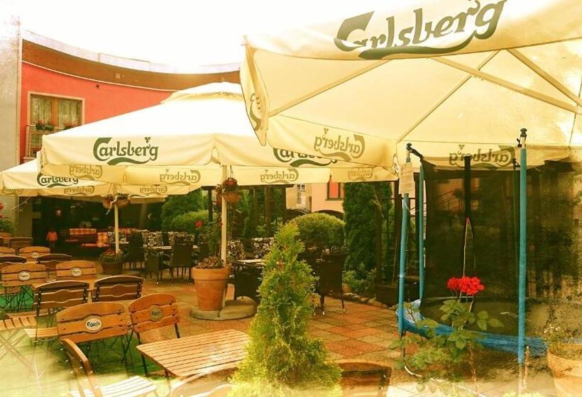 مبيت وإفطار Tenis Club