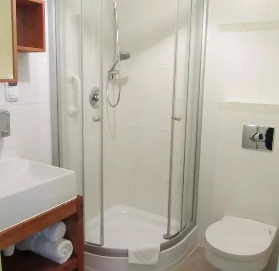 Aamiaismajoitus (B&B) Willa W Ogrodzie