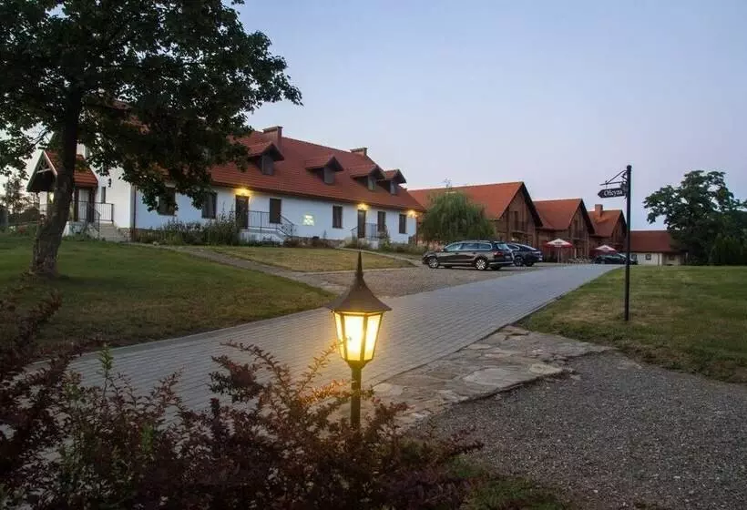 Hotelli Dwór Kombornia   Folwark