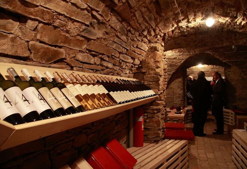 酒店 Dwór Kombornia   Folwark