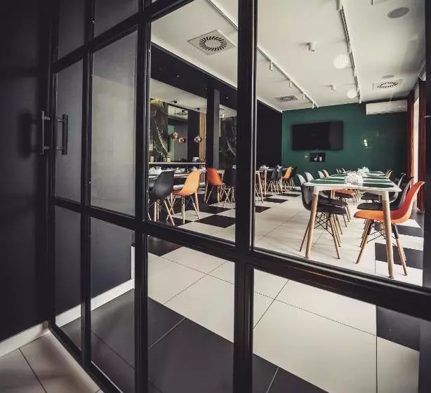 ホテル Kelman Inn Global Nowa Sól