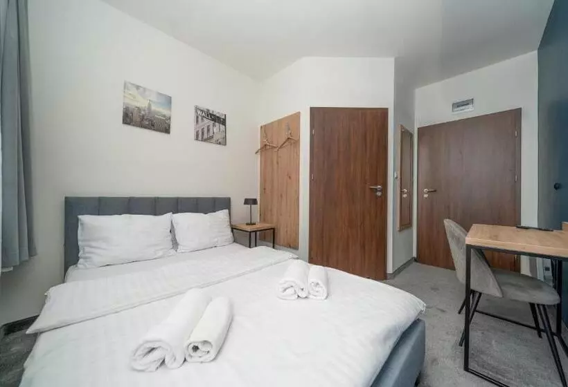 ホテル Kelman Inn Global Nowa Sól