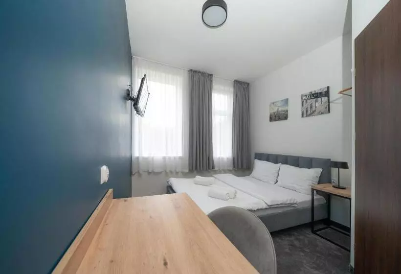 ホテル Kelman Inn Global Nowa Sól