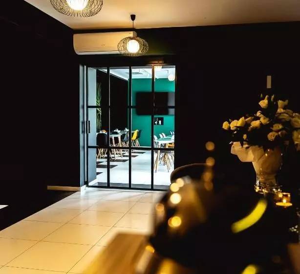 ホテル Kelman Inn Global Nowa Sól