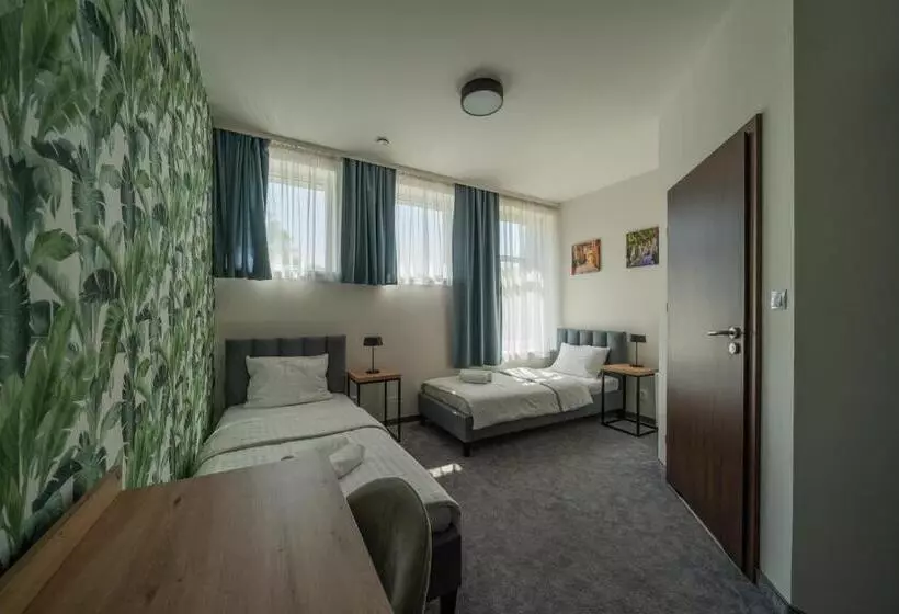 ホテル Kelman Inn Global Nowa Sól