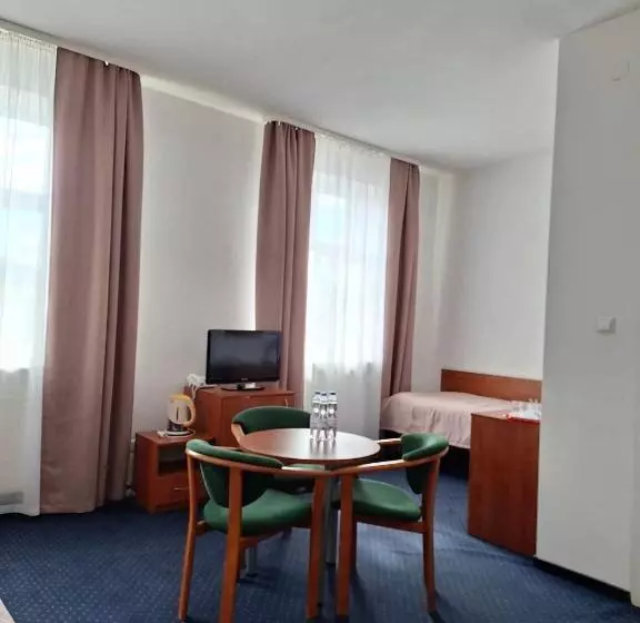 هتل Nat Krynica Zdrój