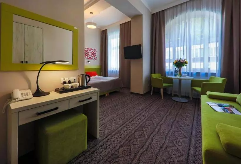 هتل Nat Krynica Zdrój