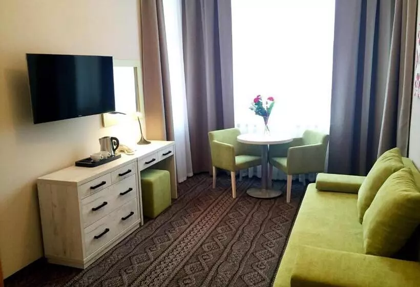 هتل Nat Krynica Zdrój