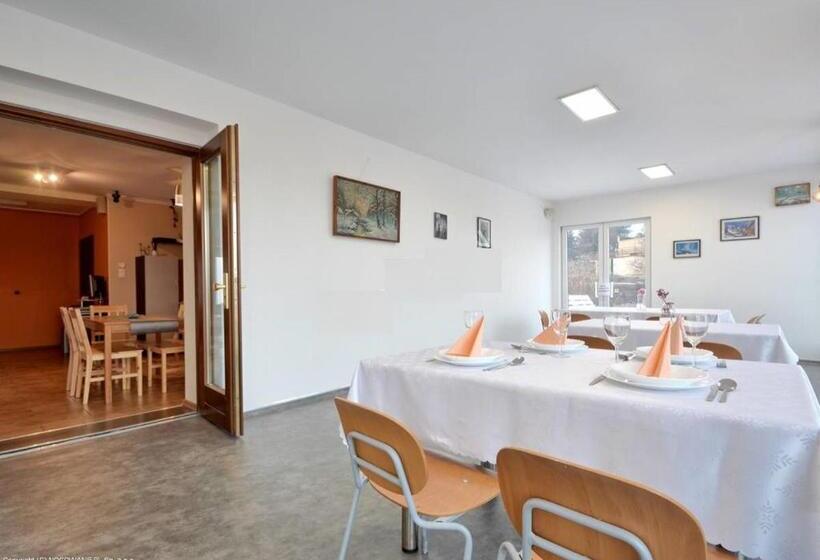 بنسيون Noclegi Nafali Rewa