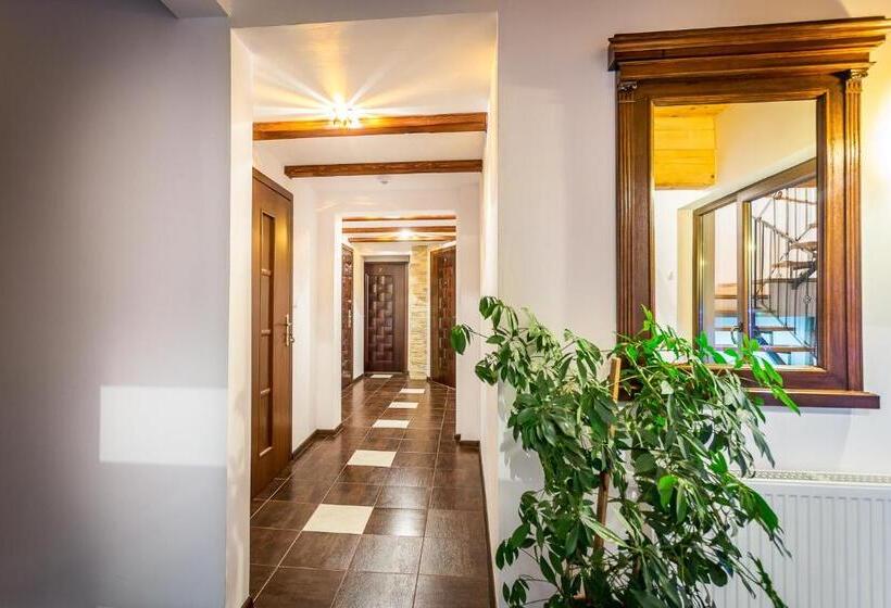 住宿加早餐 Magnat Inn & Sauna & Relax