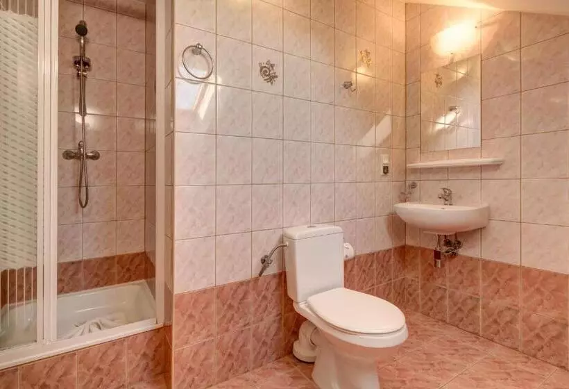 تختخواب و صبحانه Willa Drako